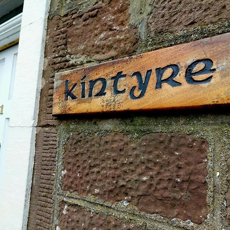 Pretty Ground Cottage In Comrie Exterior photo